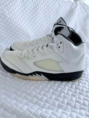 “SIZE 13” MENS Jordan 5 Retro Reverse Metallic